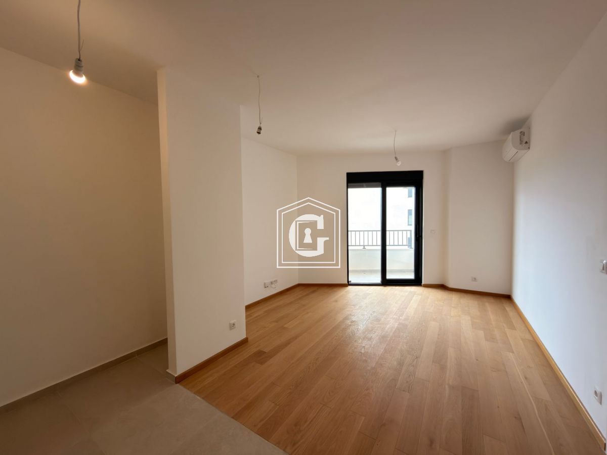 Apartment with 1 bedroom at a super price in Bečići!!!