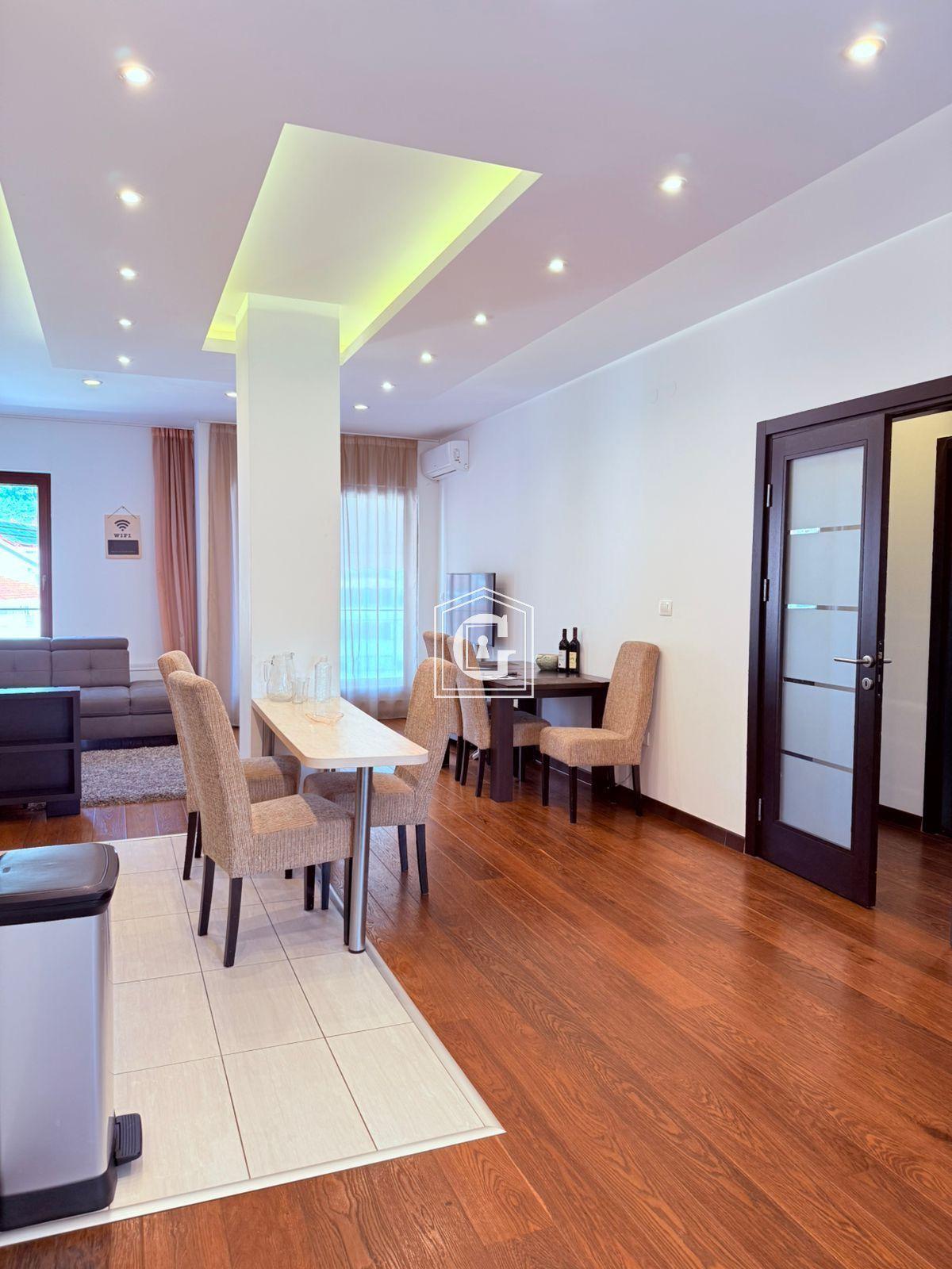 Luxurious apartment with 2 bedrooms and sea view in Budva!!!